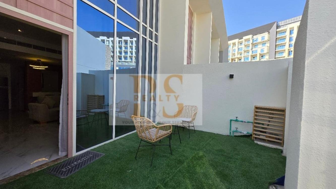 1 Bed Townhouse *